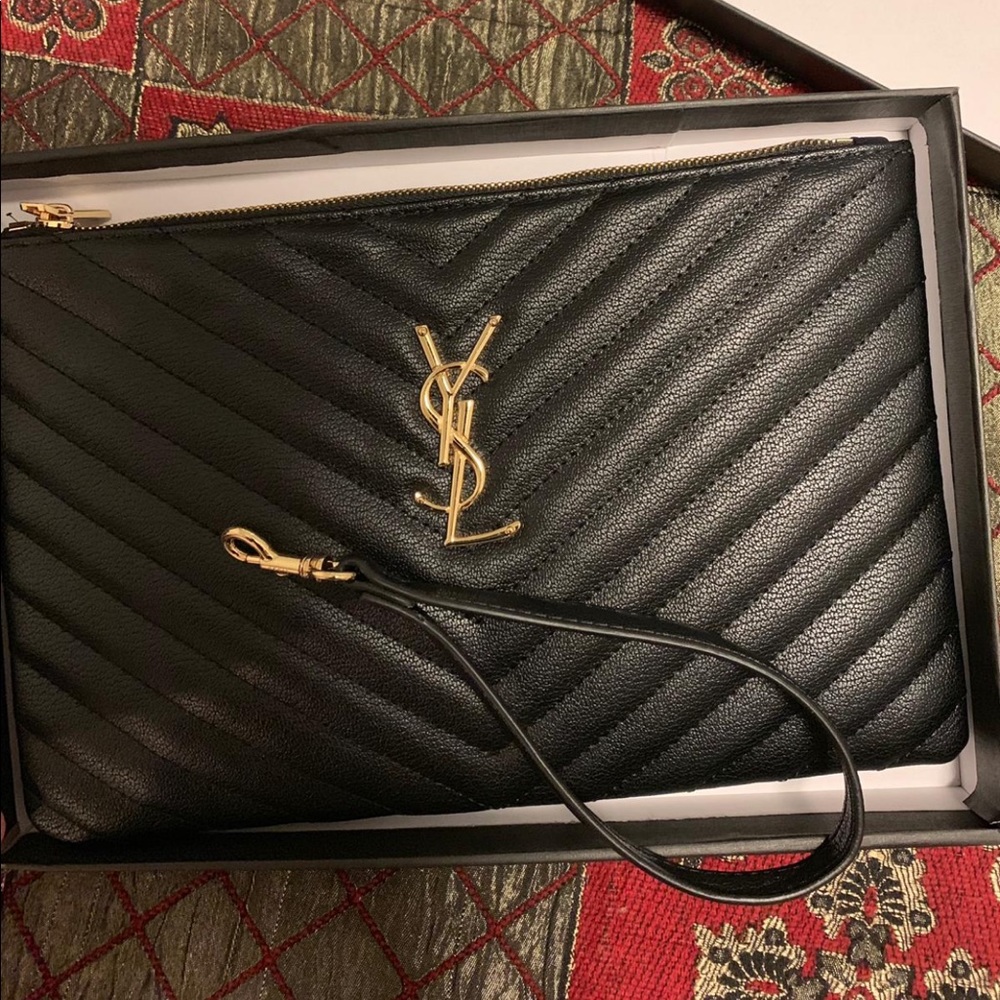 Black and gold YSL PURSE!